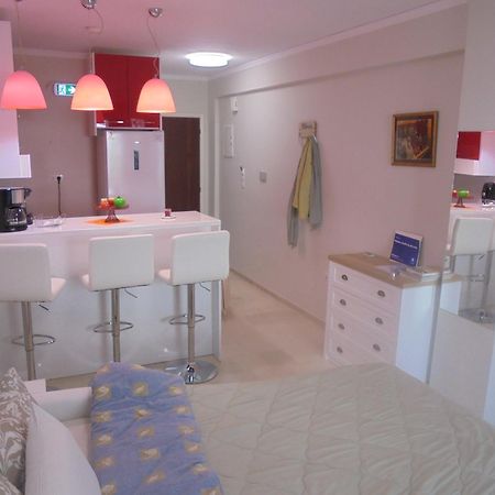 Modern Studio By The Sea Loutra Edipsou  Exterior foto